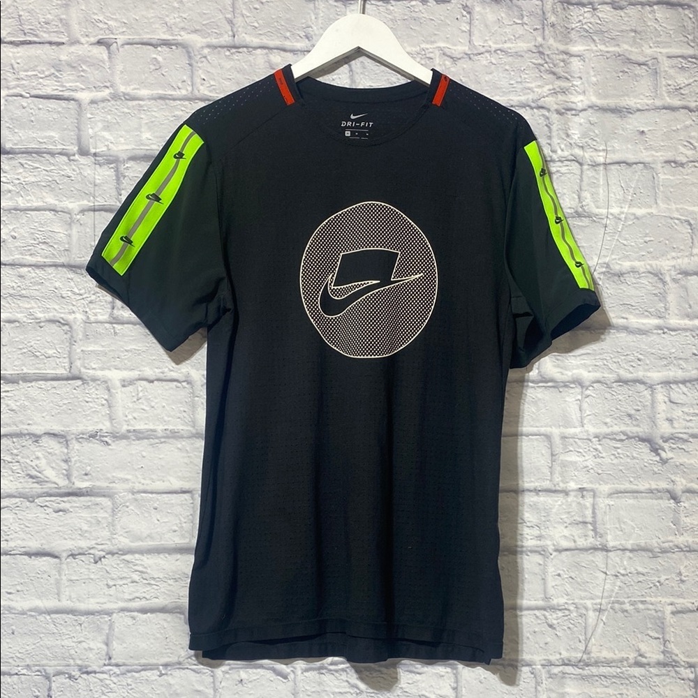 Nike Black and Green Short Sleeve Tee with Logo